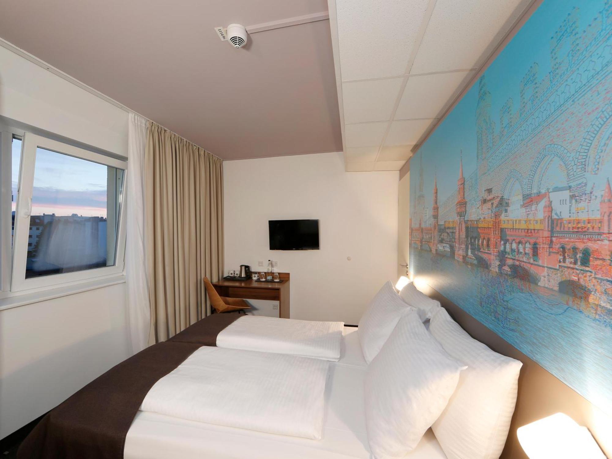 B&B Hotel Berlin City-Ost ภายนอก รูปภาพ