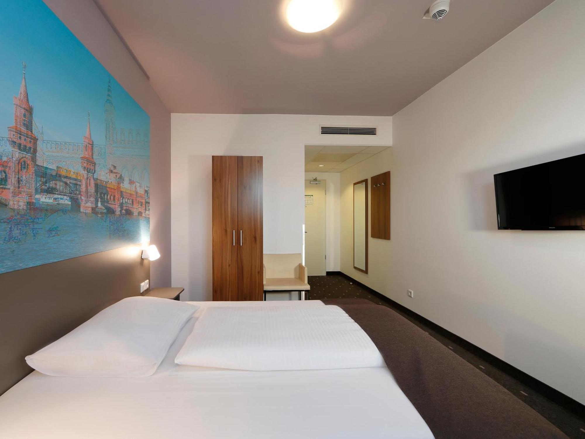 B&B Hotel Berlin City-Ost ภายนอก รูปภาพ