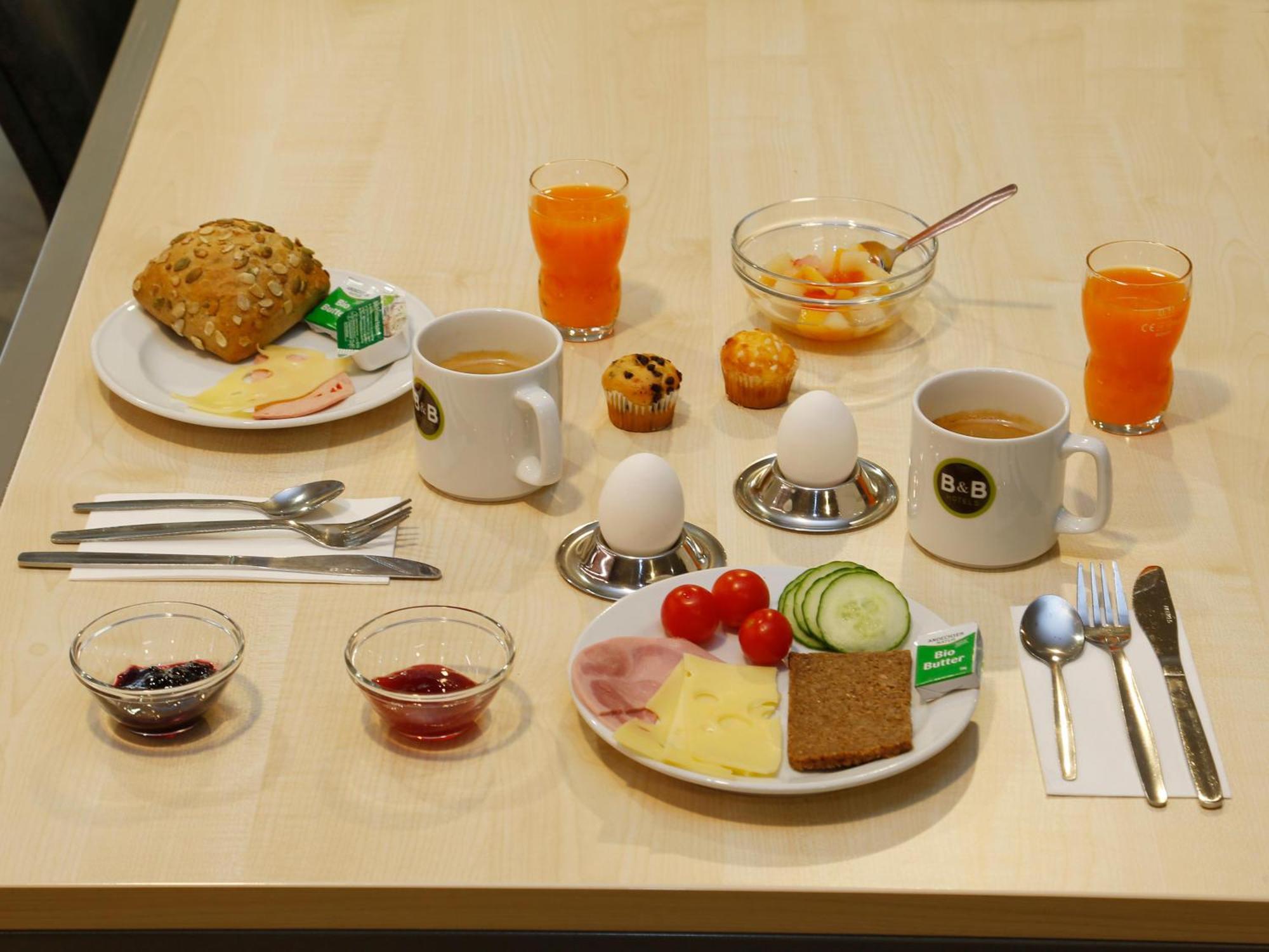 B&B Hotel Berlin City-Ost ภายนอก รูปภาพ