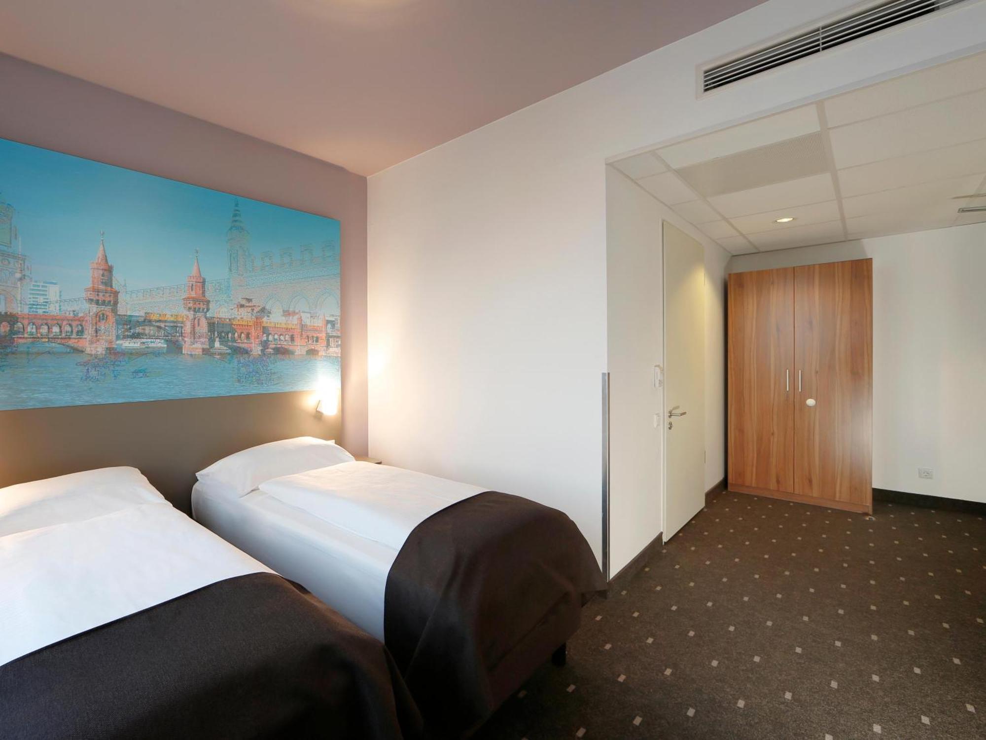 B&B Hotel Berlin City-Ost ภายนอก รูปภาพ