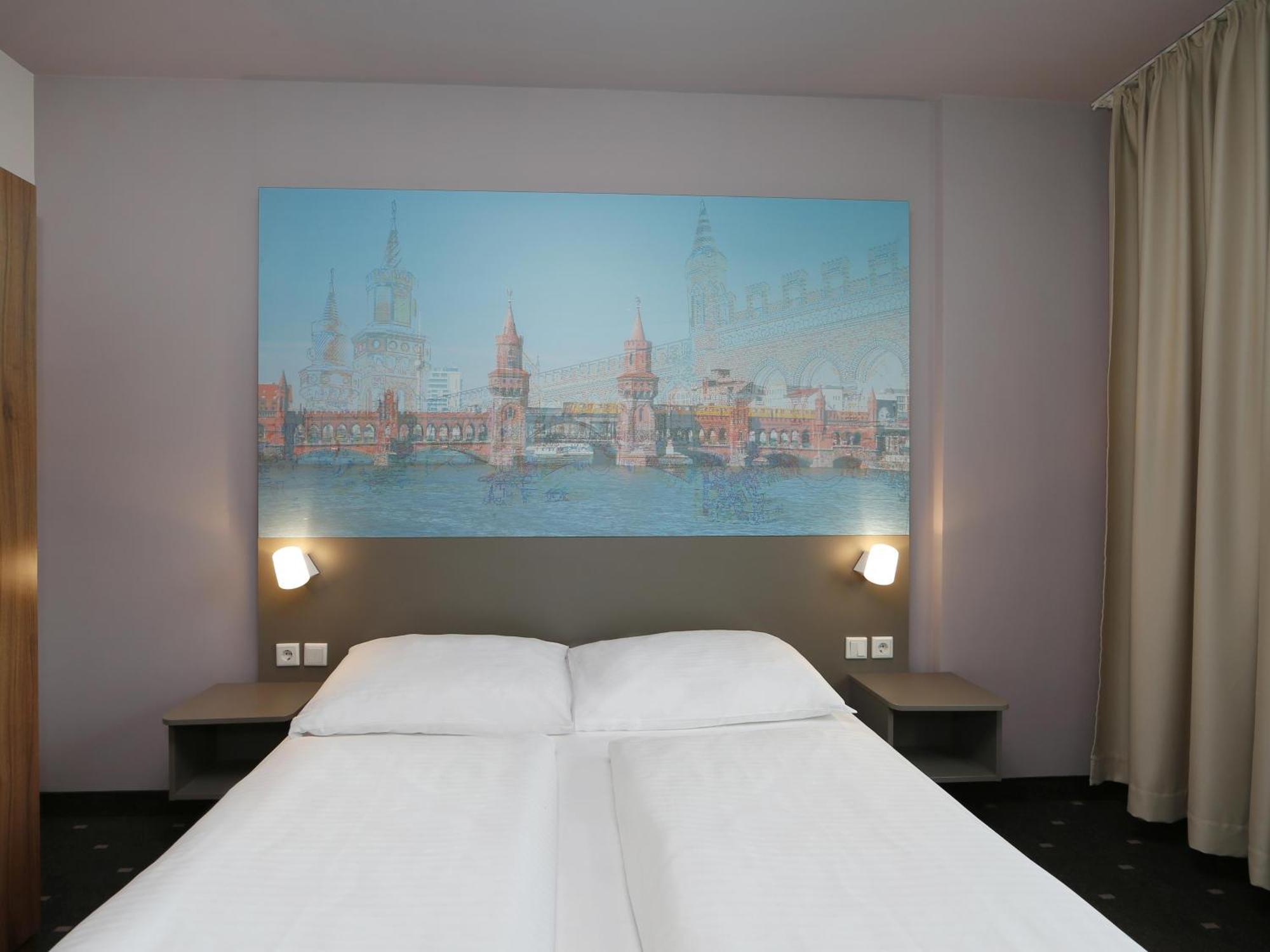 B&B Hotel Berlin City-Ost ภายนอก รูปภาพ