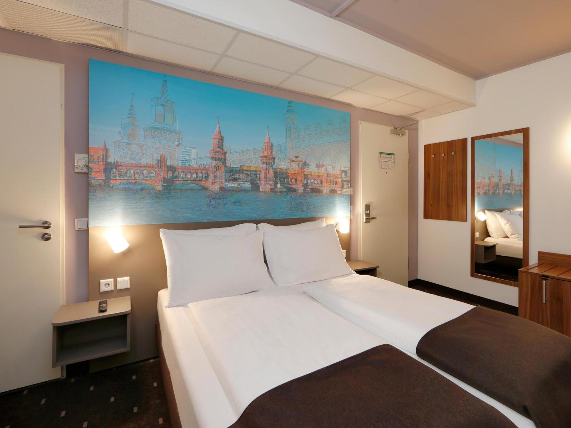 B&B Hotel Berlin City-Ost ภายนอก รูปภาพ