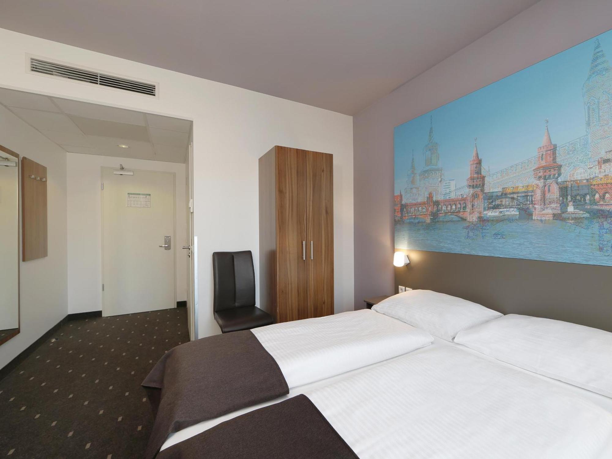 B&B Hotel Berlin City-Ost ภายนอก รูปภาพ