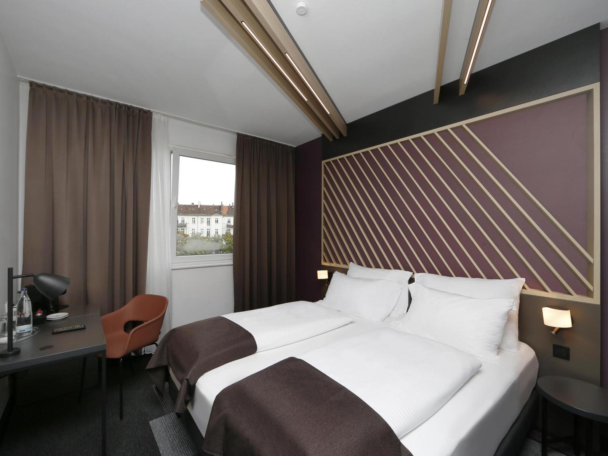 B&B Hotel Berlin City-Ost ภายนอก รูปภาพ