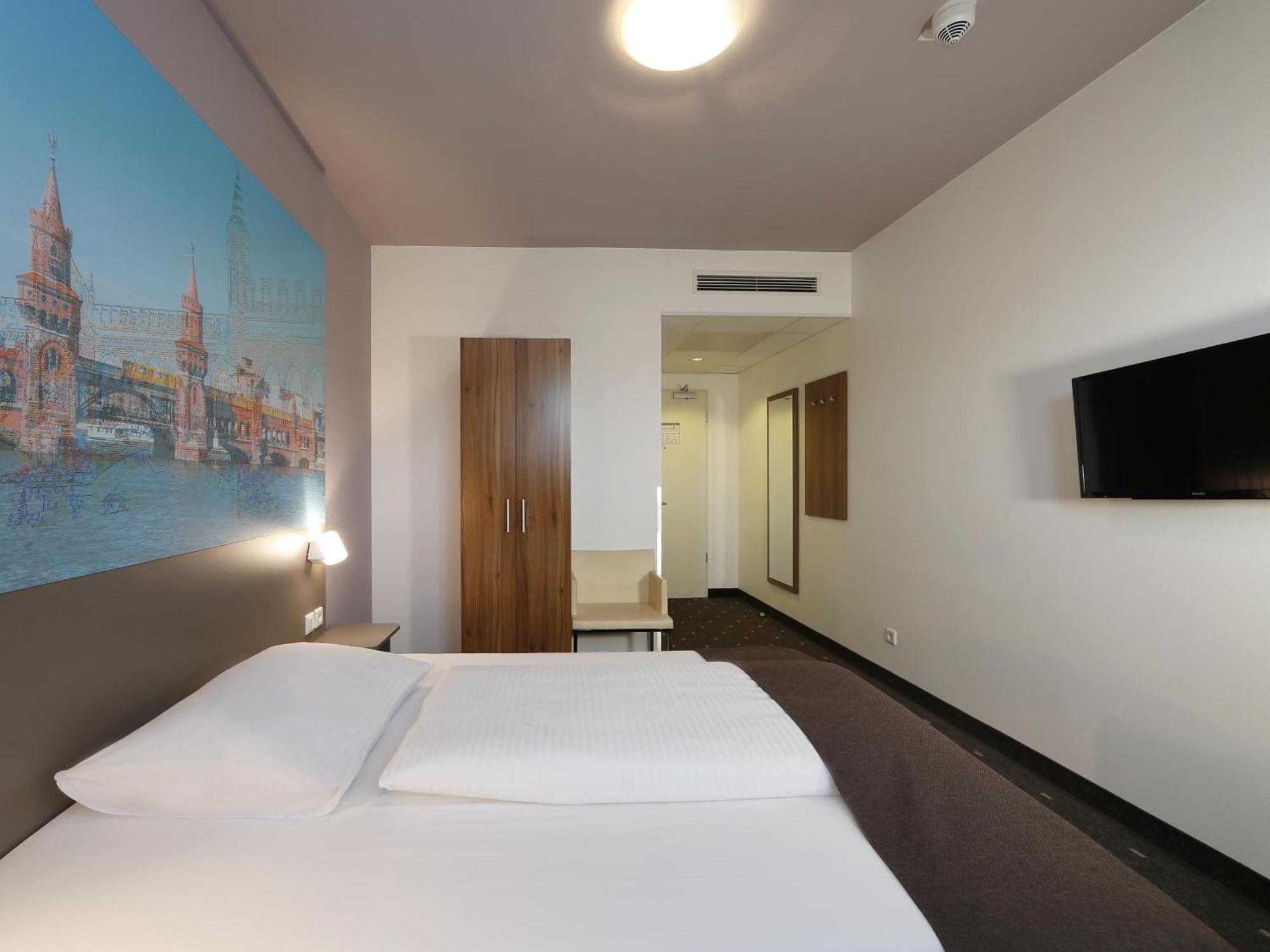 B&B Hotel Berlin City-Ost ภายนอก รูปภาพ